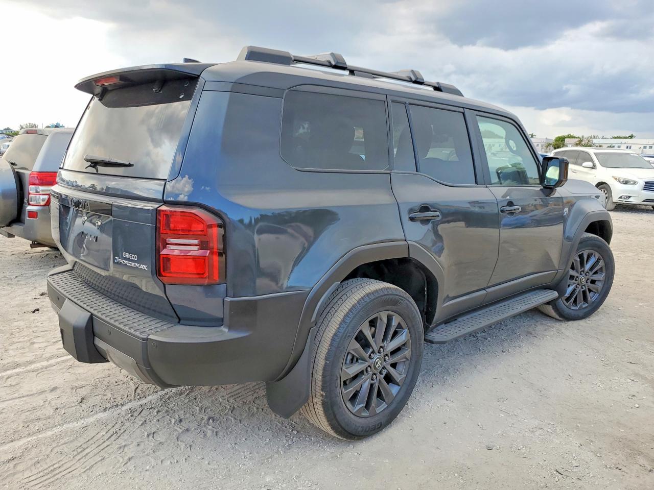 2025 Toyota Land Cruiser Base Gray vin: JTEABFAJ7S5011409