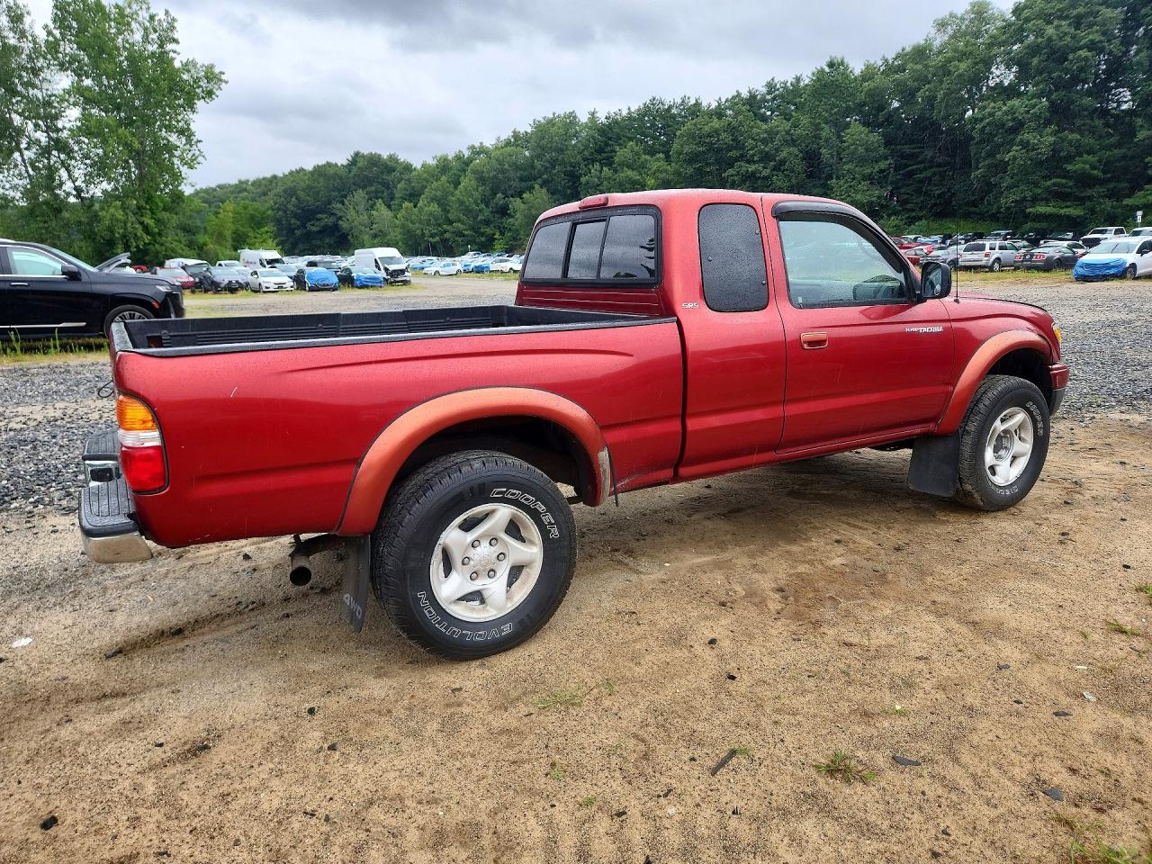 2001 Toyota Tacoma Base Red vin: 5TEWM72N21Z762750