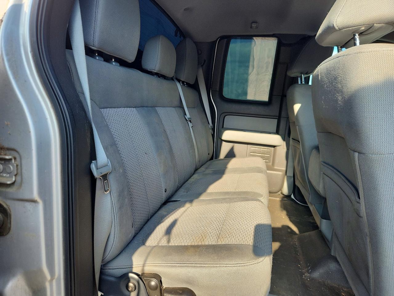 2011 Ford F150 Super Cab Silver vin: 1FTFX1EF4BKD82629
