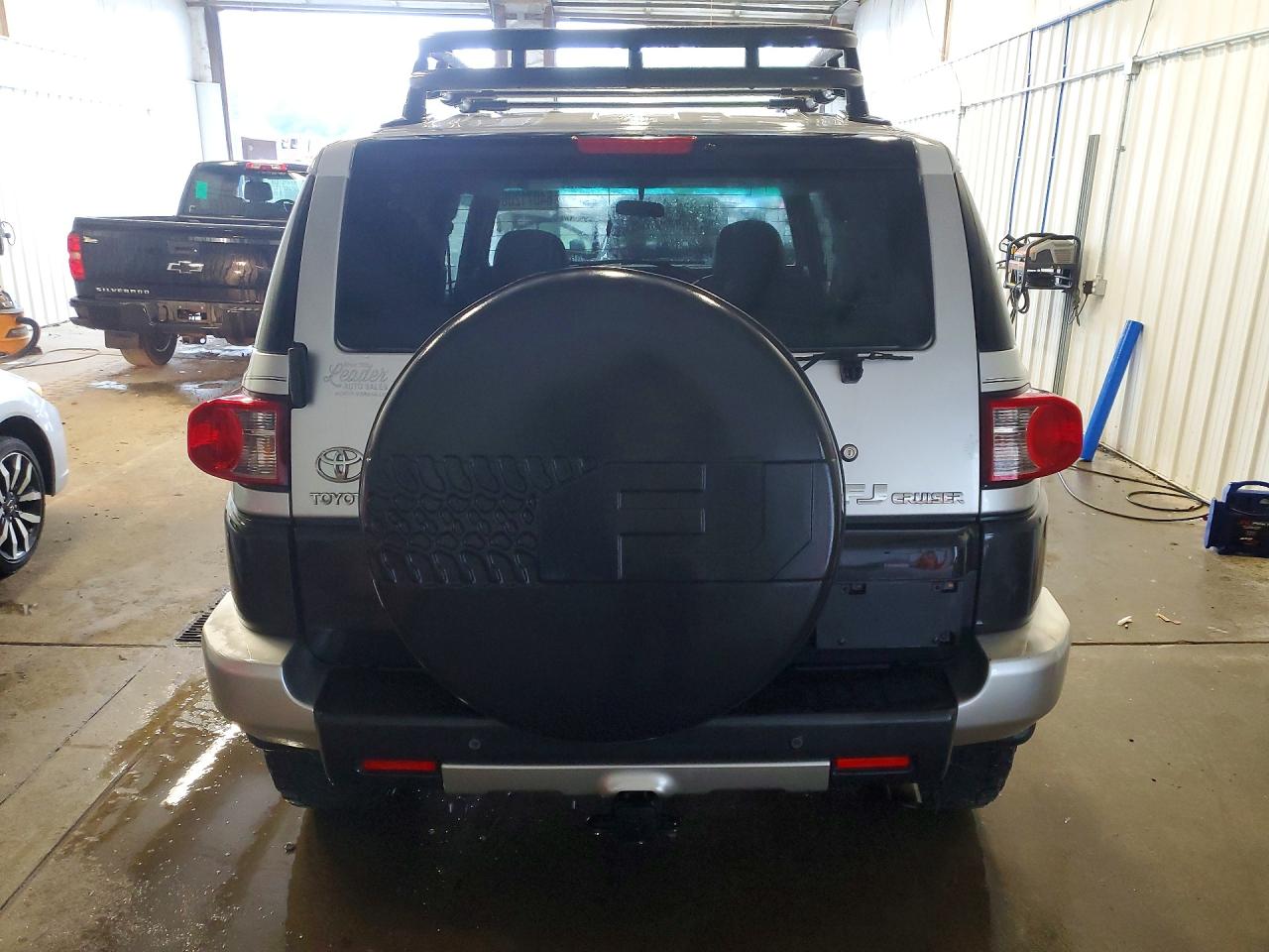 2007 Toyota Fj Cruiser Base Silver vin: JTEZU11F870003089