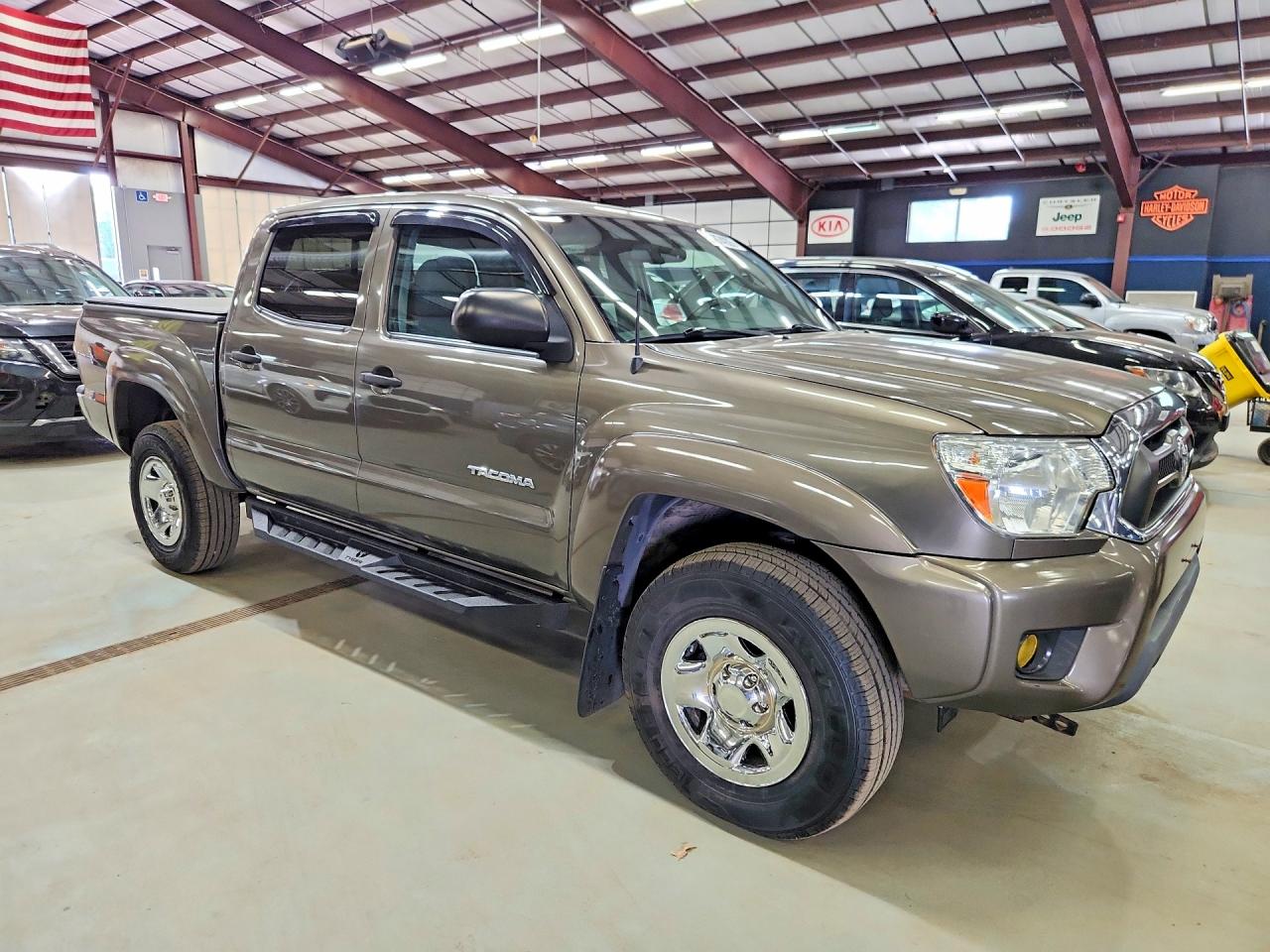 2013 Toyota Tacoma Double Cab Gray vin: 3TMLU4EN2DM127347