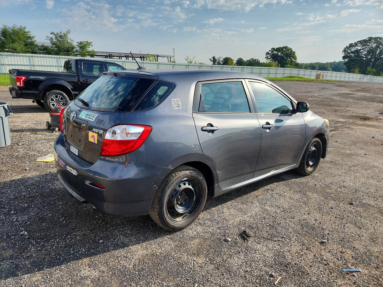 2010 Toyota Matrix Base Gray vin: 2T1KU4EE1AC316992