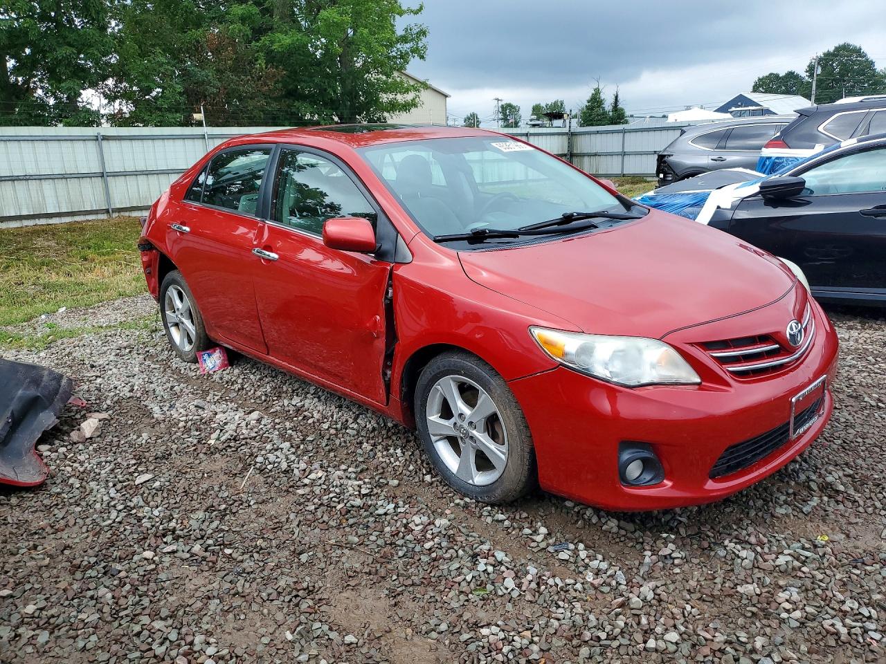 2013 Toyota Corolla Le Red vin: 2T1BU4EE5DC027313
