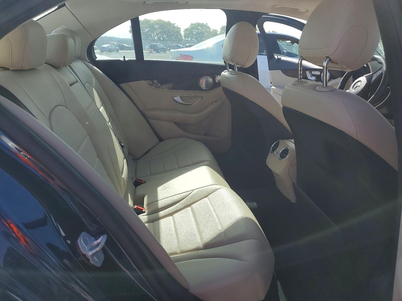 2015 Mercedes-benz C 300 4matic Синий vin: 55SWF4KB1FU019082