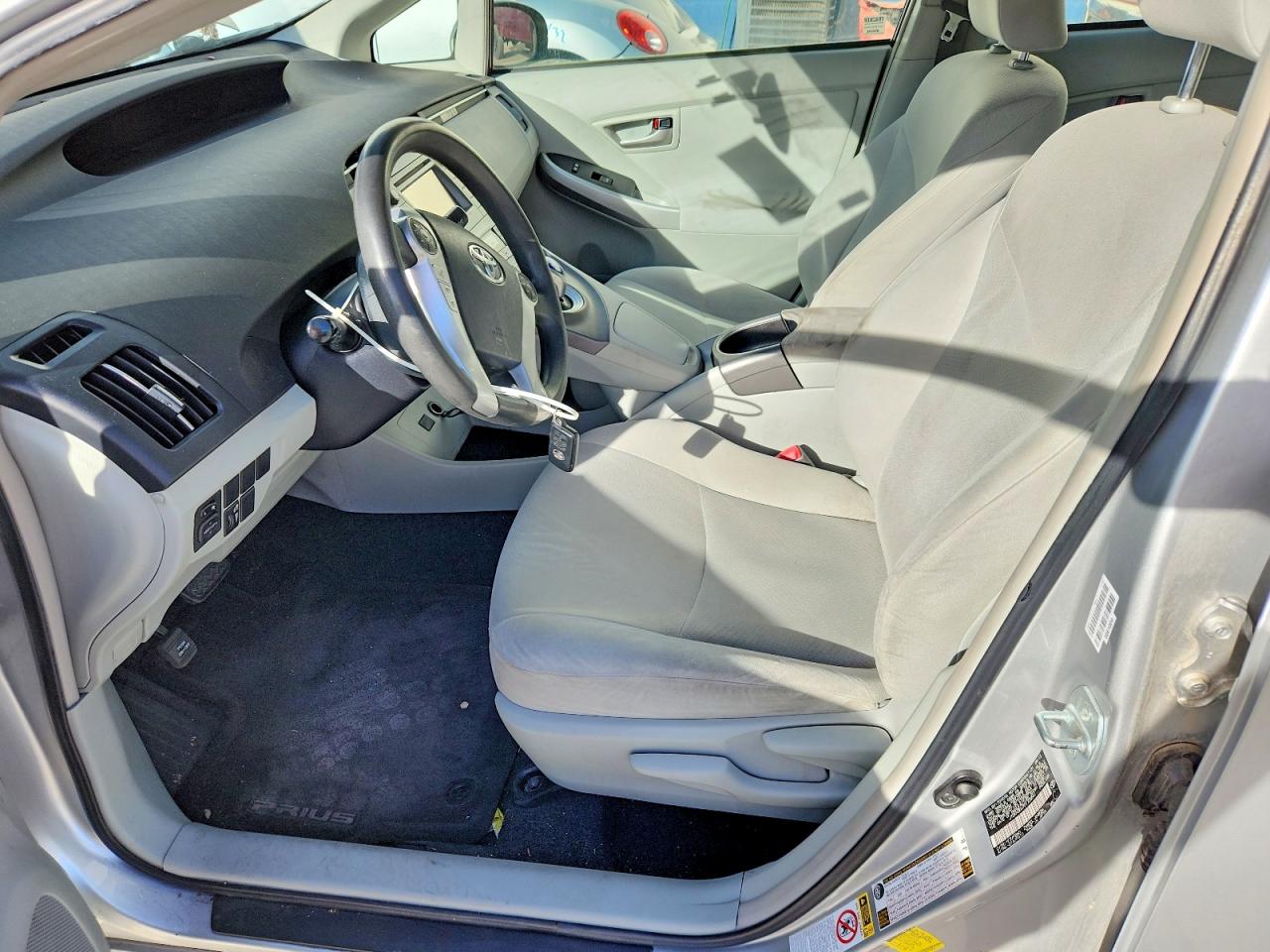 2013 Toyota Prius Three Silver vin: JTDKN3DU7D1725541