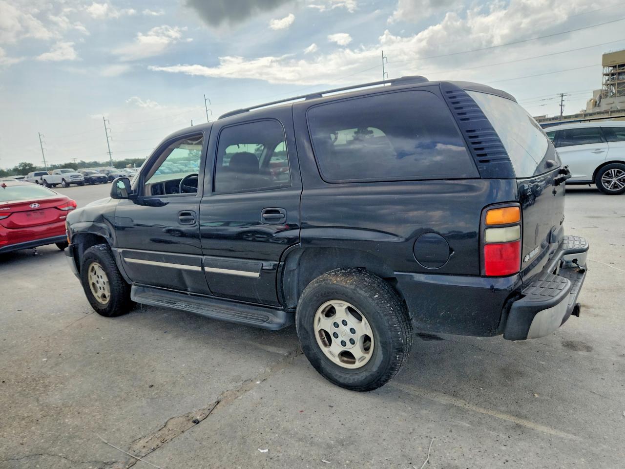 2005 Chevrolet Tahoe C1500 Black vin: 1GNEC13T95R257158