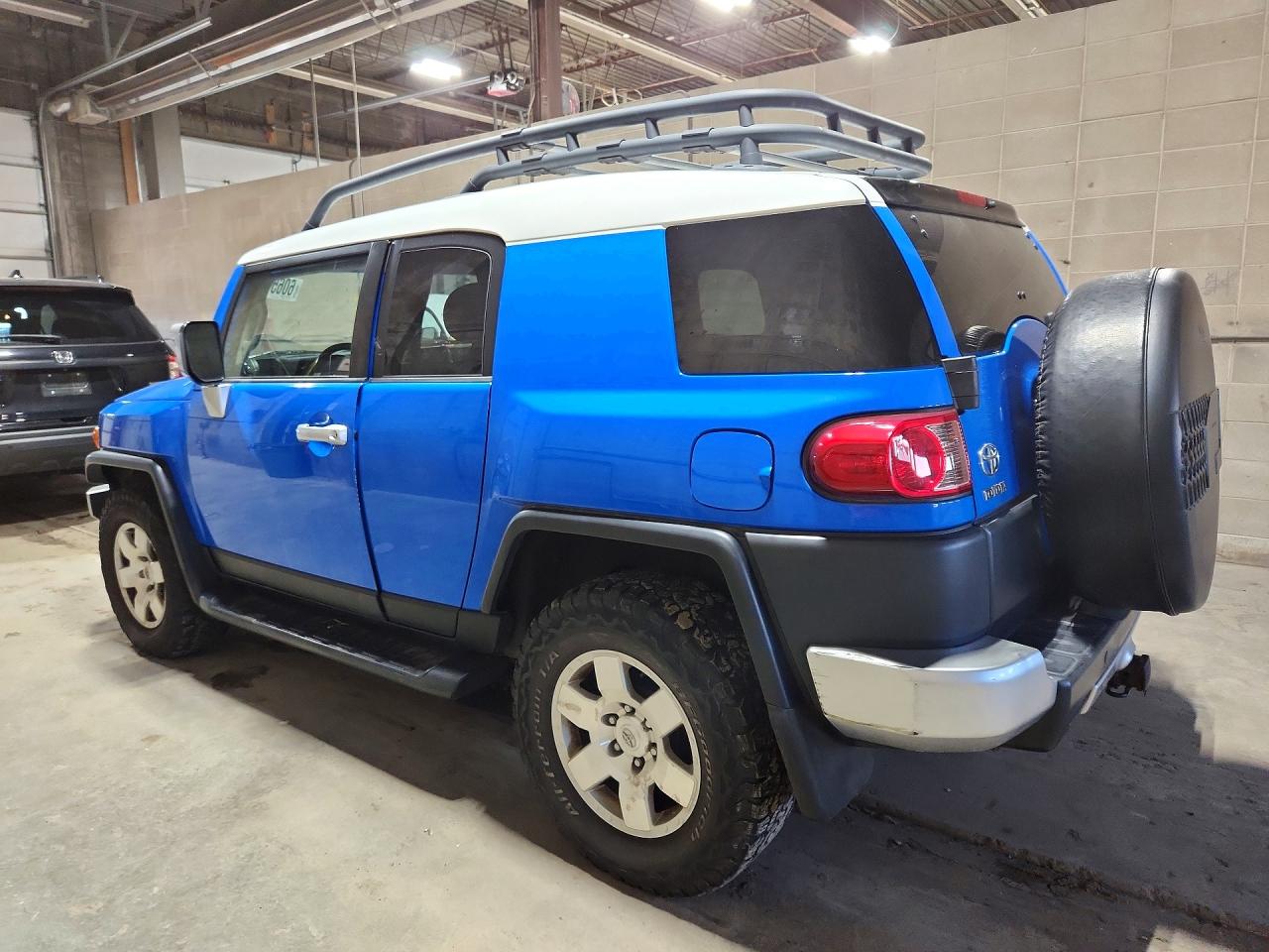 2007 Toyota Fj Cruiser Base Синий vin: JTEBU11F470009795