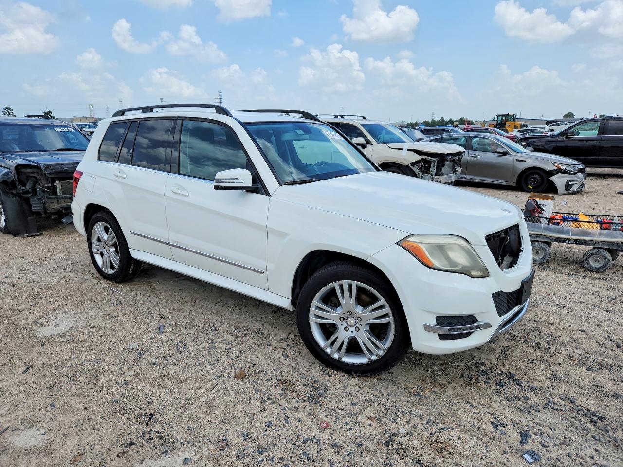 2013 Mercedes-benz Glk 350 4matic White vin: WDCGG8JB2DG117143