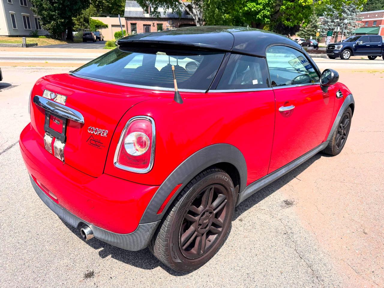 2012 Mini Cooper Coupe Red vin: WMWSX1C54CT163963