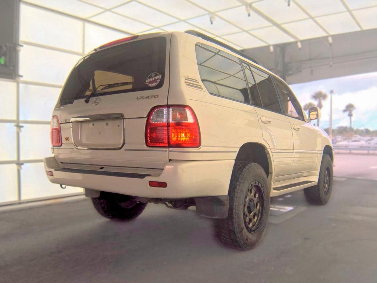 2000 Lexus Lx 470 White vin: JT6HT00W9Y0084756