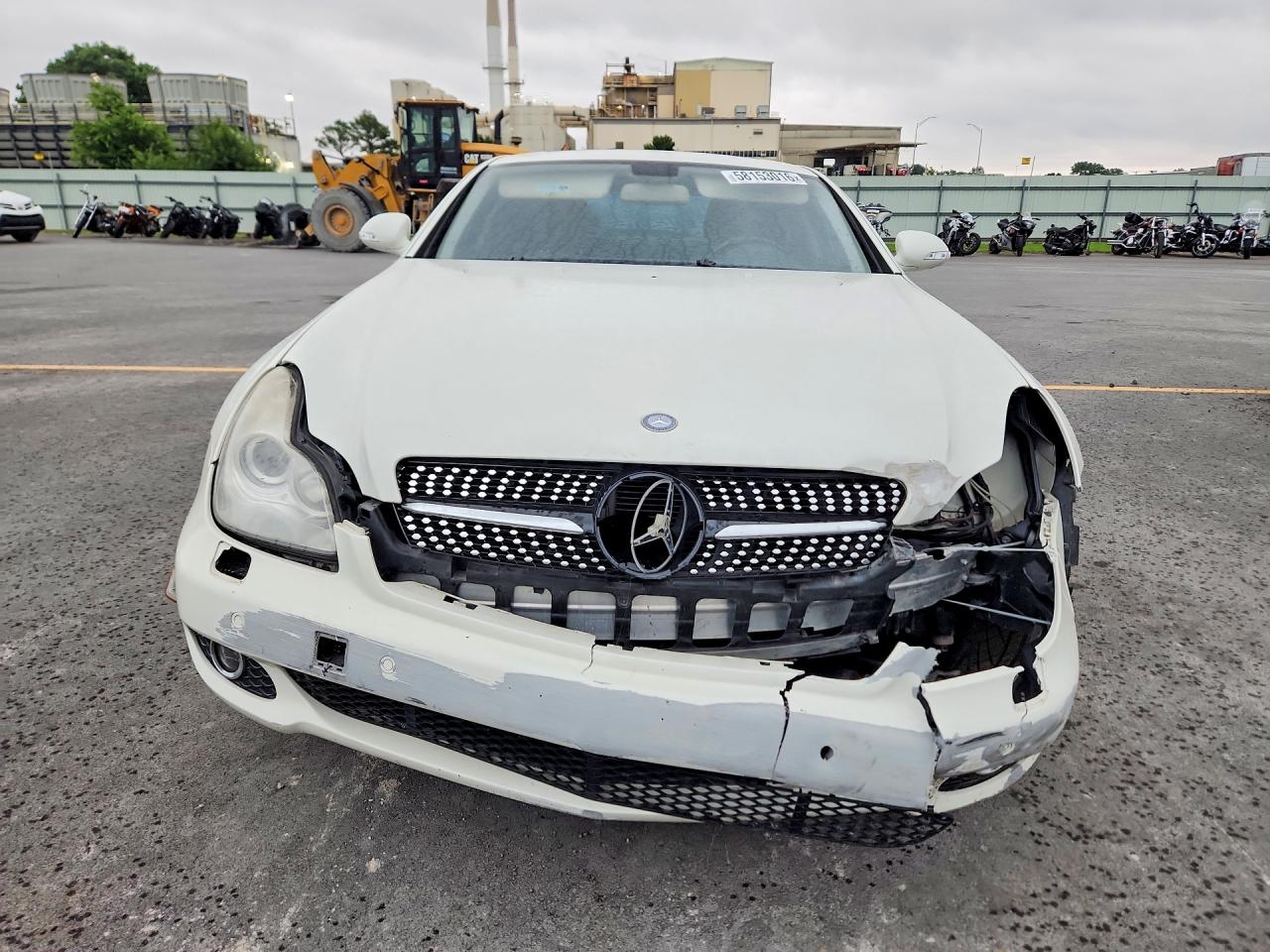 2008 Mercedes-benz Cls 550 White vin: WDDDJ72XX8A122362
