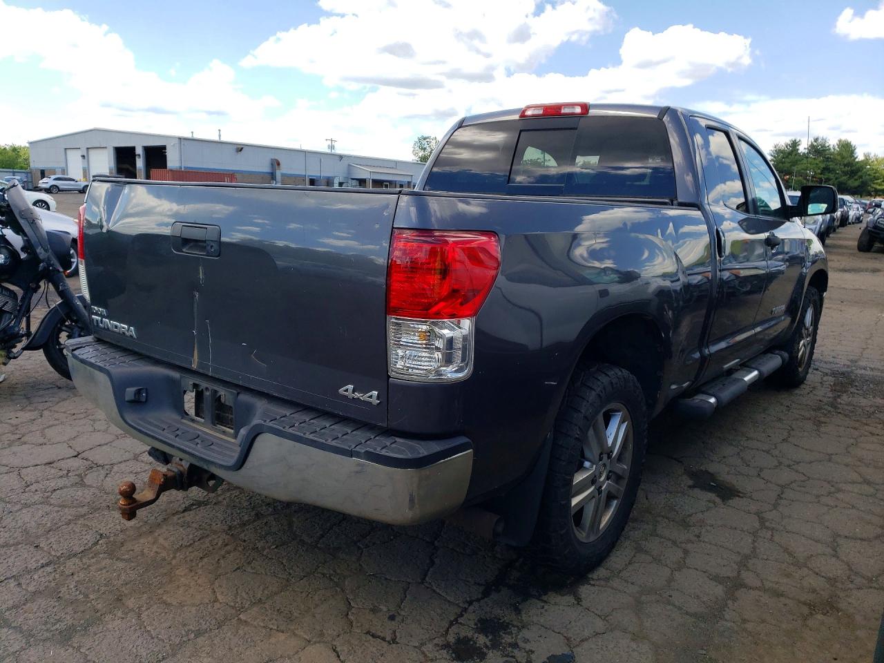 2011 Toyota Tundra Double Cab Sr5 Серый vin: 5TFUM5F17BX024616