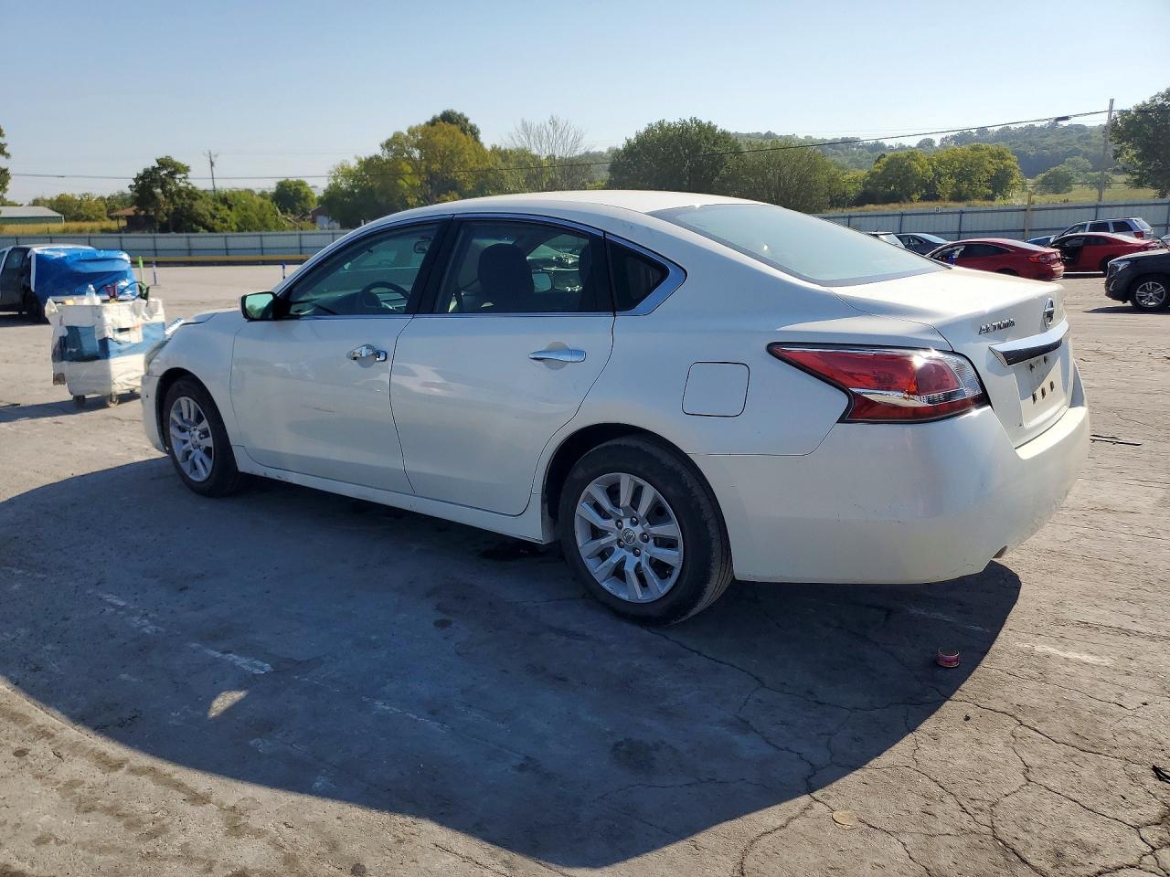 2015 Nissan Altima 2.5 S White vin: 1N4AL3AP1FC142881