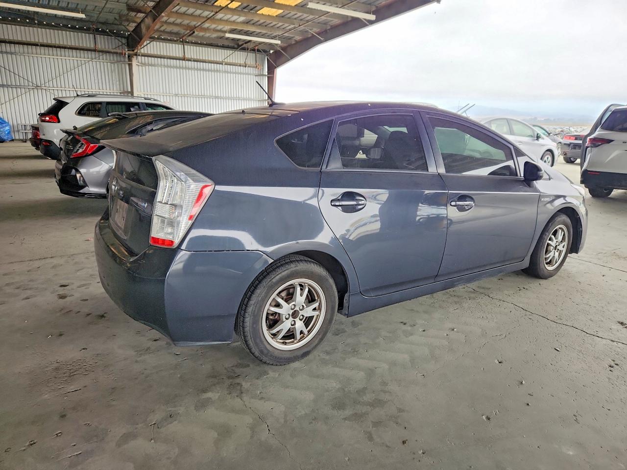2010 Toyota Prius Iii Gray vin: JTDKN3DU6A0146574