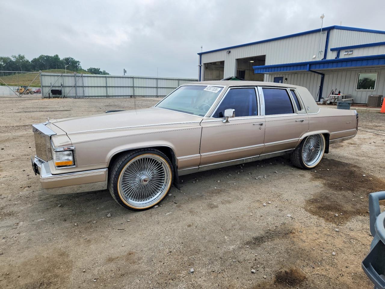 1991 Cadillac Brougham Tan vin: 1G6DW54E0MR713116
