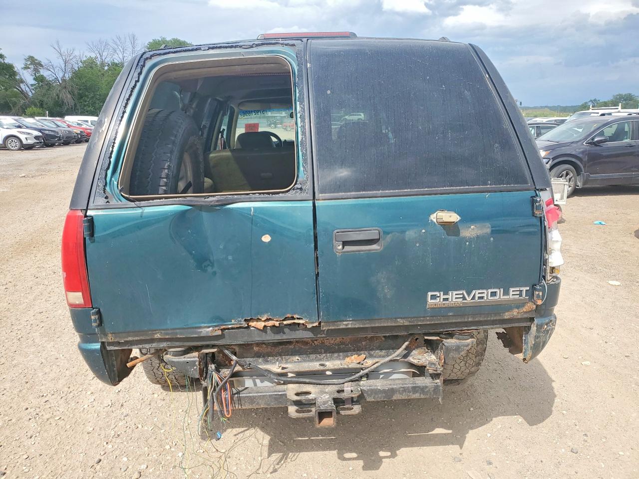 1998 Chevrolet Suburban K1500 Green vin: 3GNFK16R6WG102673