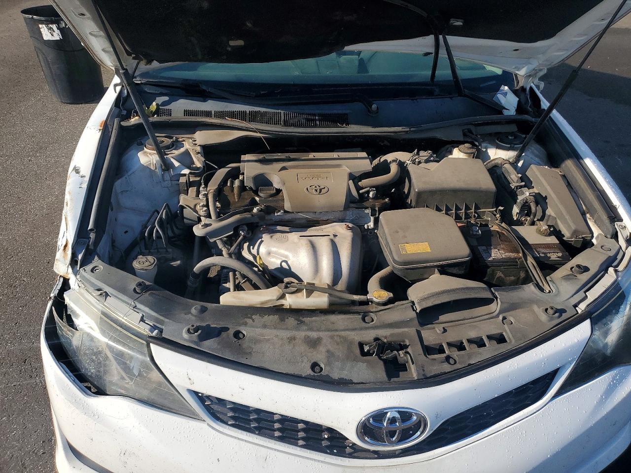 2014 Toyota Camry Se White vin: 4T1BF1FK3EU366696