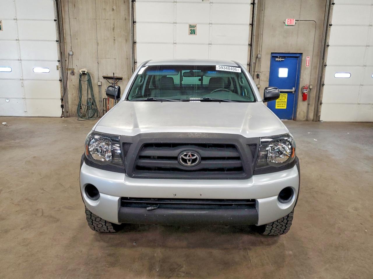 2006 Toyota Tacoma Base Серебряный vin: 5TEPX42N36Z283352
