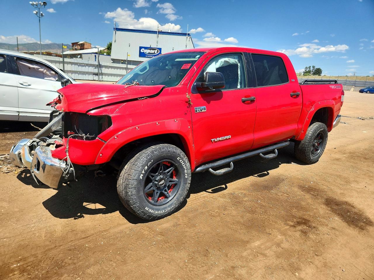 2014 Toyota Tundra Crewmax Sr5 Красный vin: 5TFDY5F17EX404158
