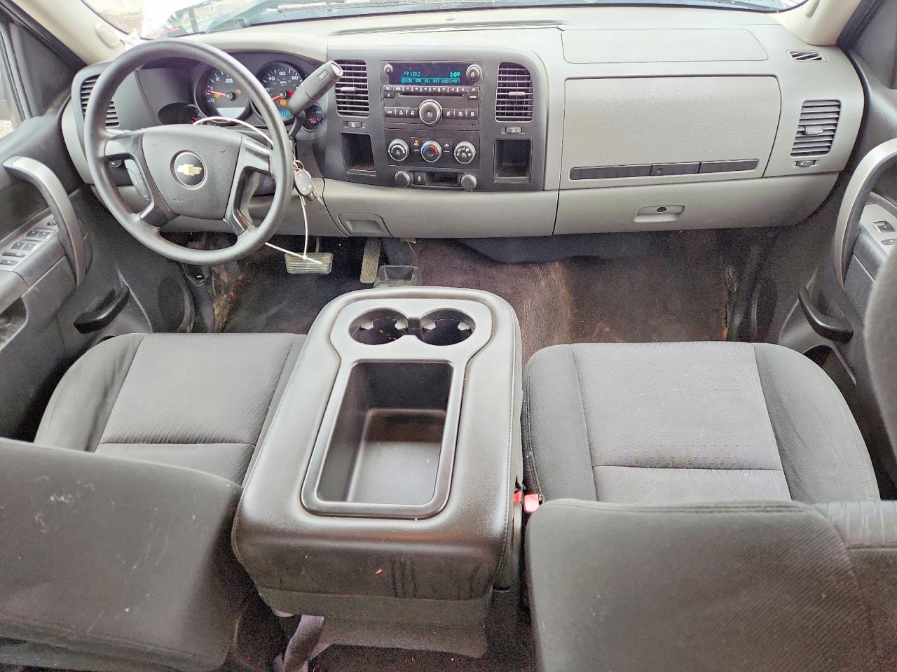 2011 Chevrolet Silverado K1500 Ls Белый vin: 1GCRKREA2BZ446172