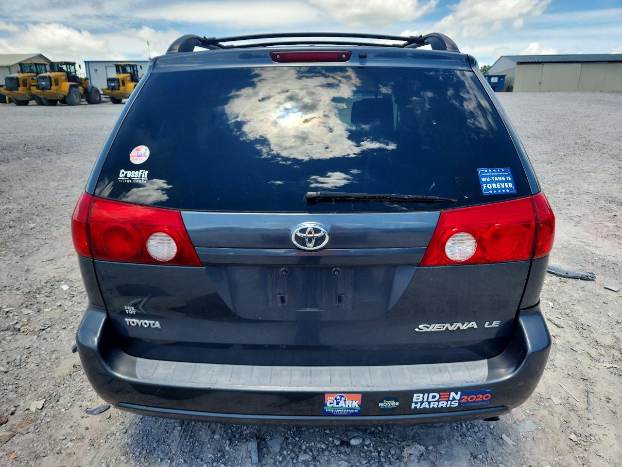 2006 Toyota Sienna Le 7 Passenger Blue vin: 5TDZA23C96S453108