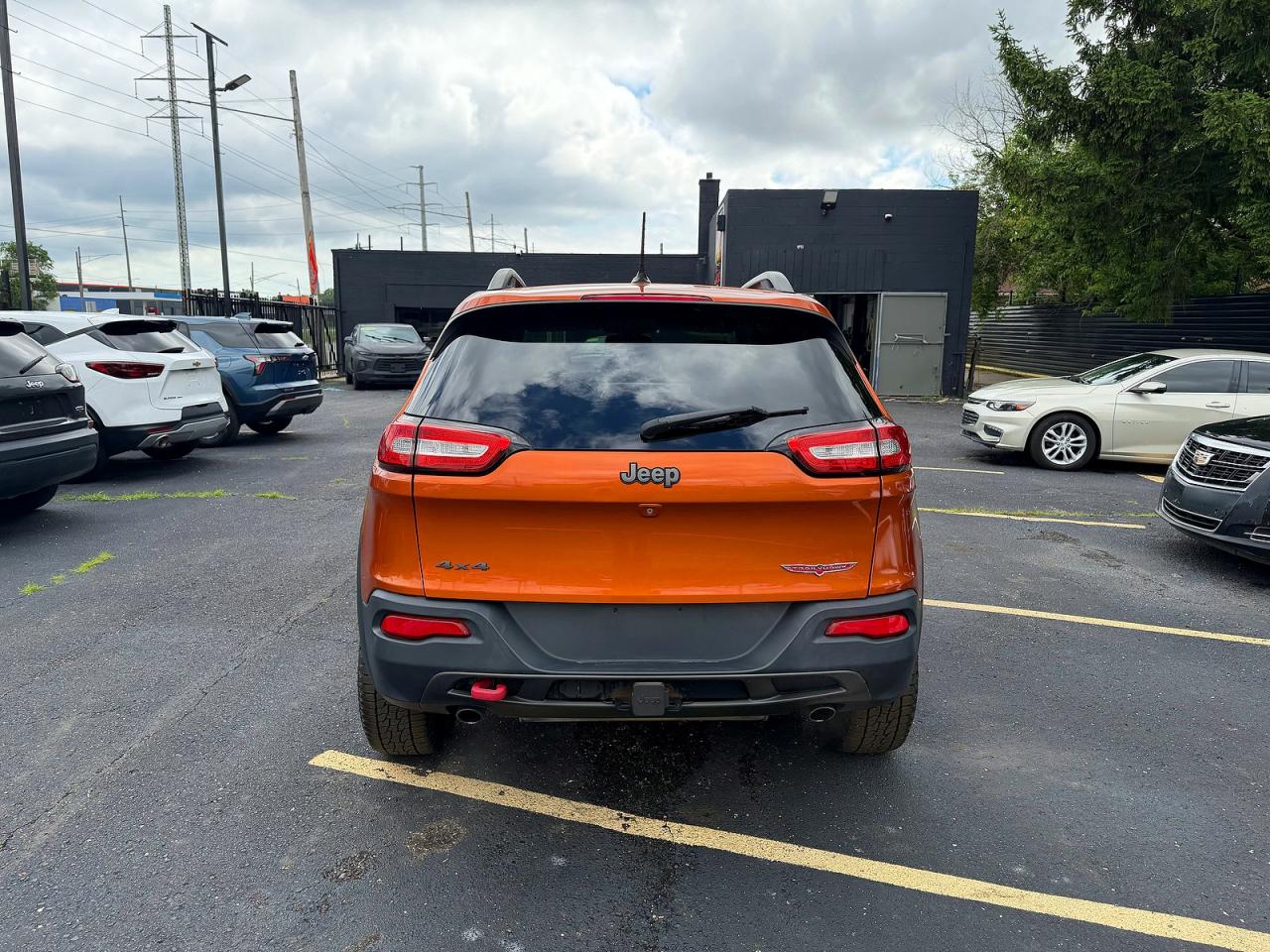 2015 Jeep Cherokee Trailhawk Orange vin: 1C4PJMBS8FW545113