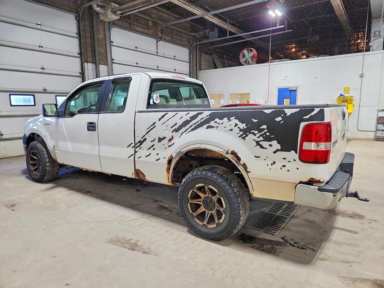 2005 Ford F150 White vin: 1FTRX14W15NB35585