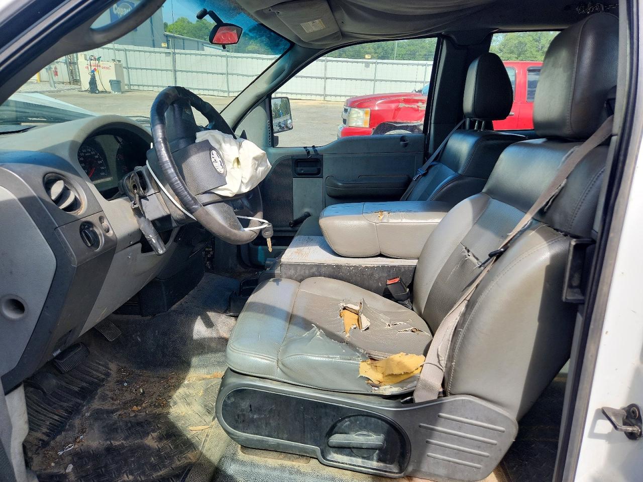 2006 Ford F150 White vin: 1FTPX12V86NB56761
