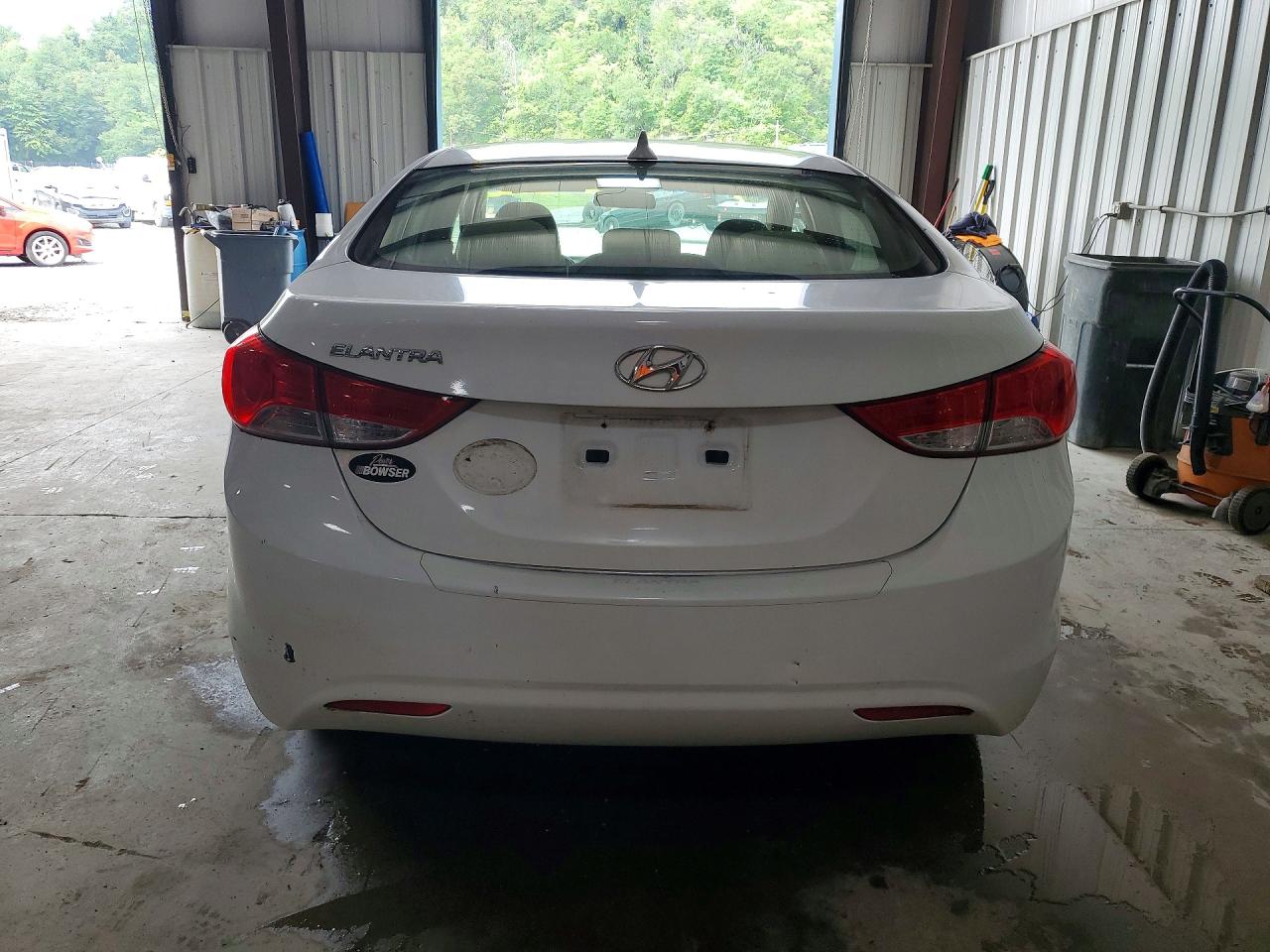 2012 Hyundai Elantra Gls White vin: 5NPDH4AE0CH110579