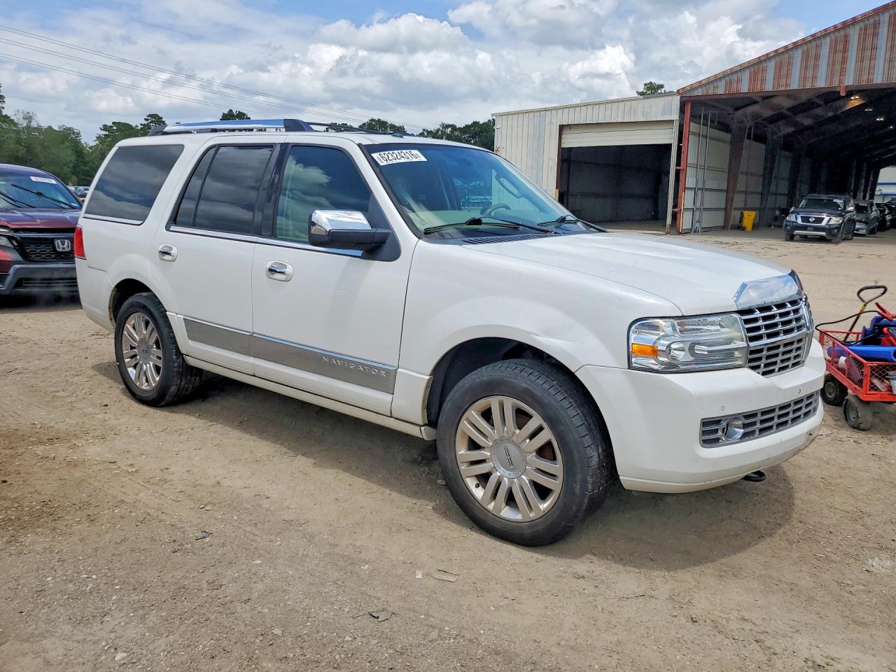 2014 Lincoln Navigator Белый vin: 5LMJJ2H58EEL07867