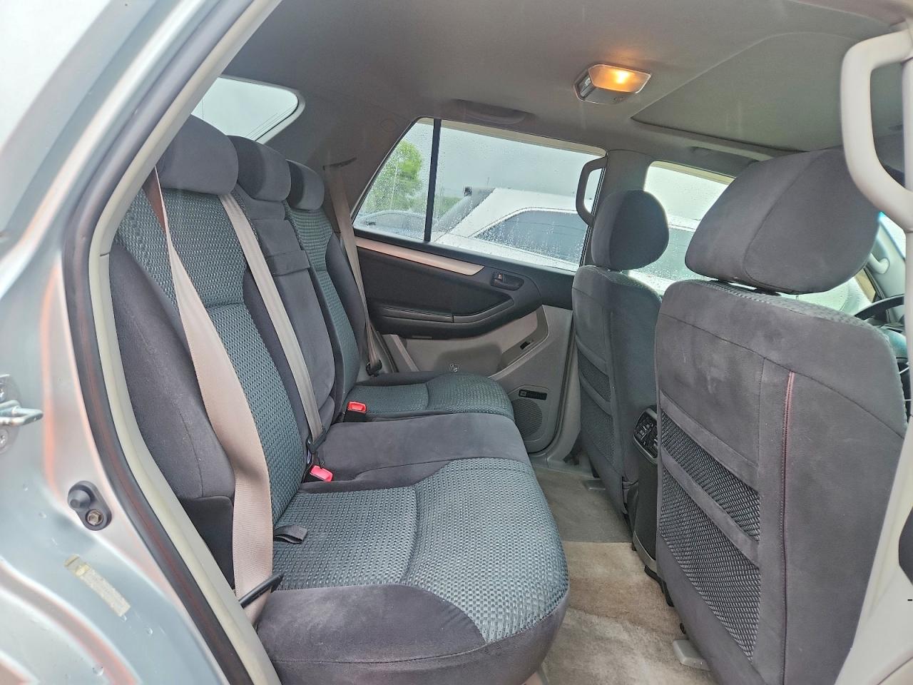 2004 Toyota 4runner Sr5 Silver vin: JTEBU14RX40039837