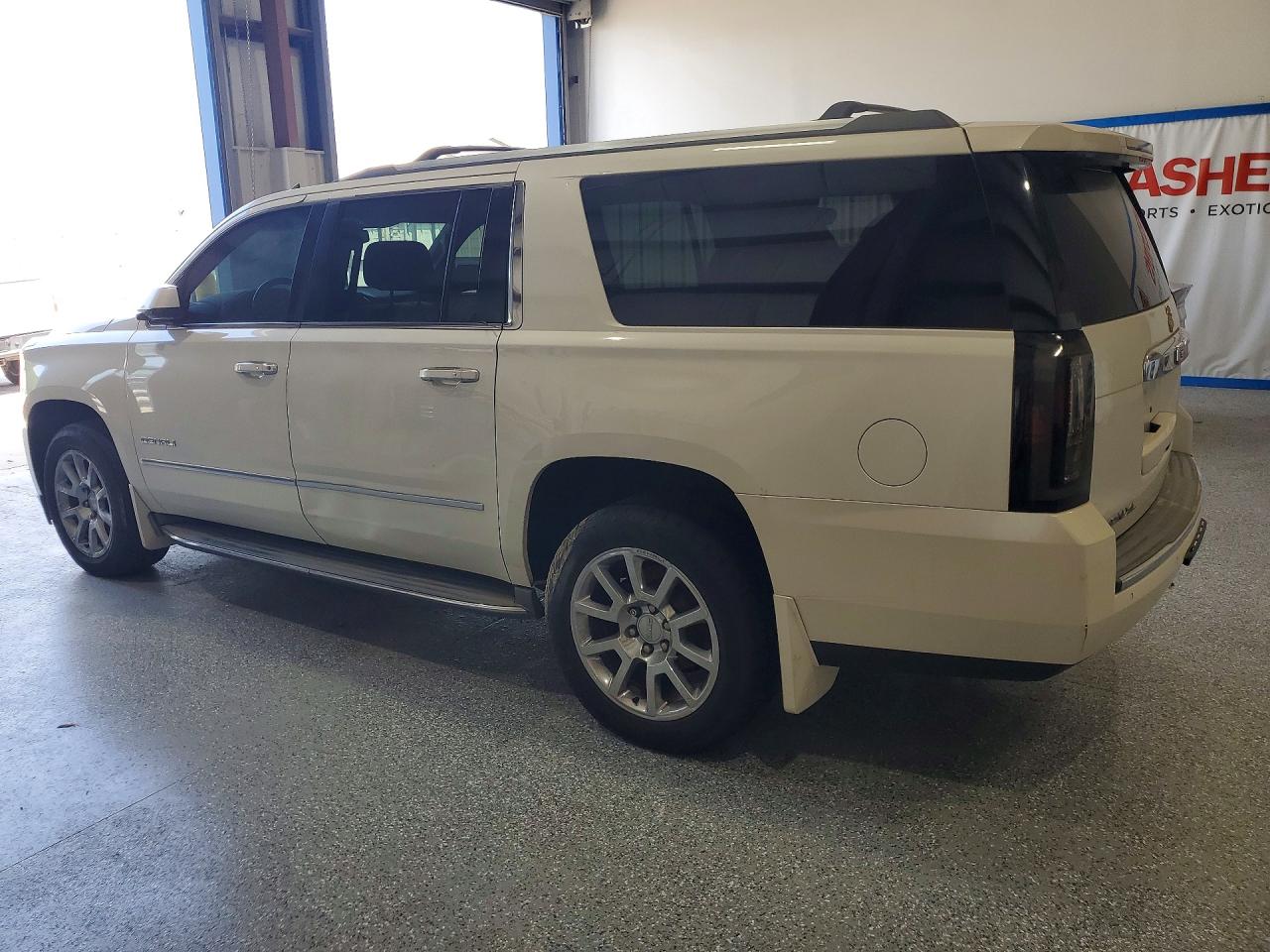 2015 Gmc Yukon Xl Denali White vin: 1GKS2JKJ1FR142994