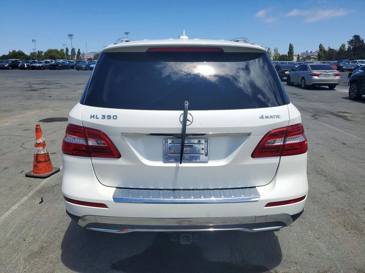 2013 Mercedes-benz Ml 350 4matic White vin: 4JGDA5HB4DA194917