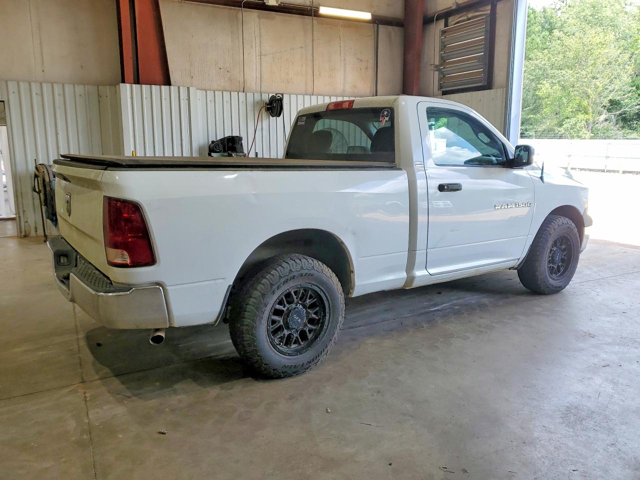 2011 Dodge Ram 1500 White vin: 3D7JB1EK2BG565157