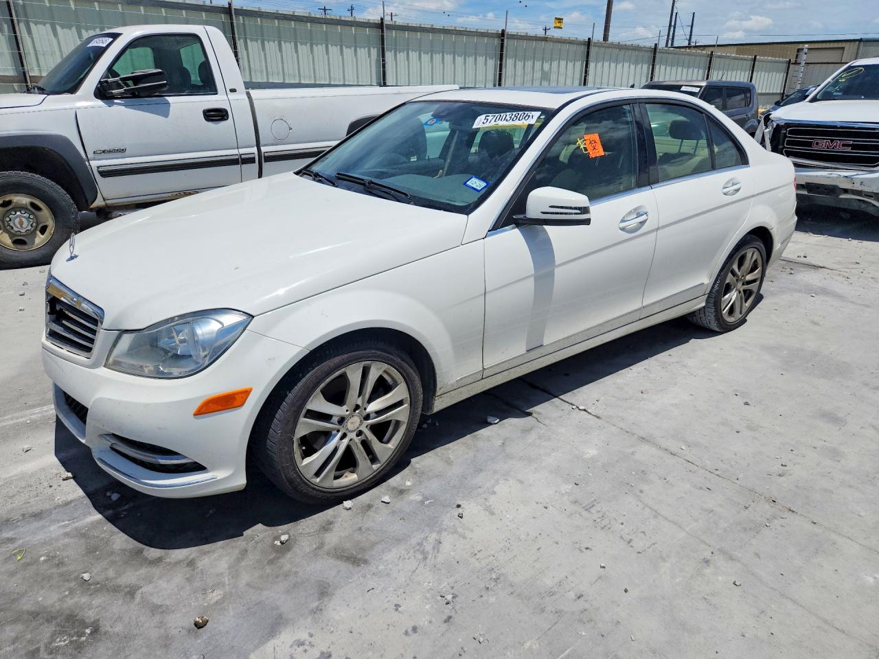 2013 Mercedes-benz C 250 White vin: WDDGF4HB4DA783145