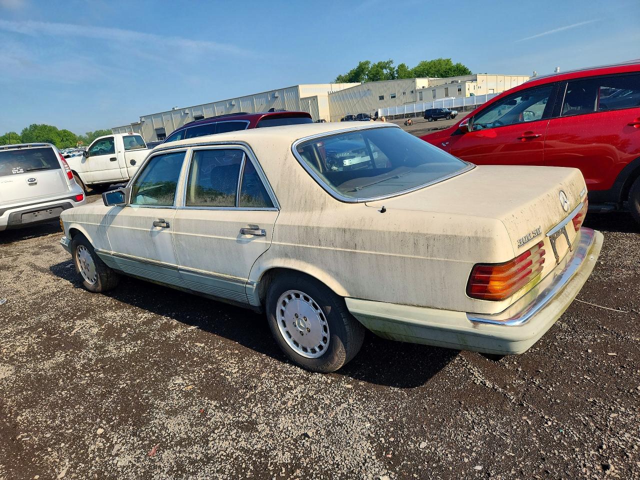 1984 Mercedes-benz 300 Sd Cream vin: WDBCB20A1EA035965