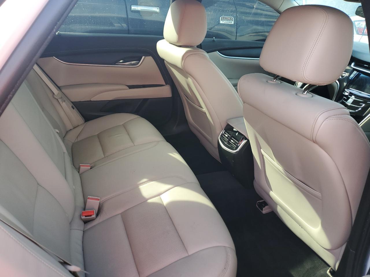 2018 Cadillac Xts Белый vin: 2G61L5S38J9175039