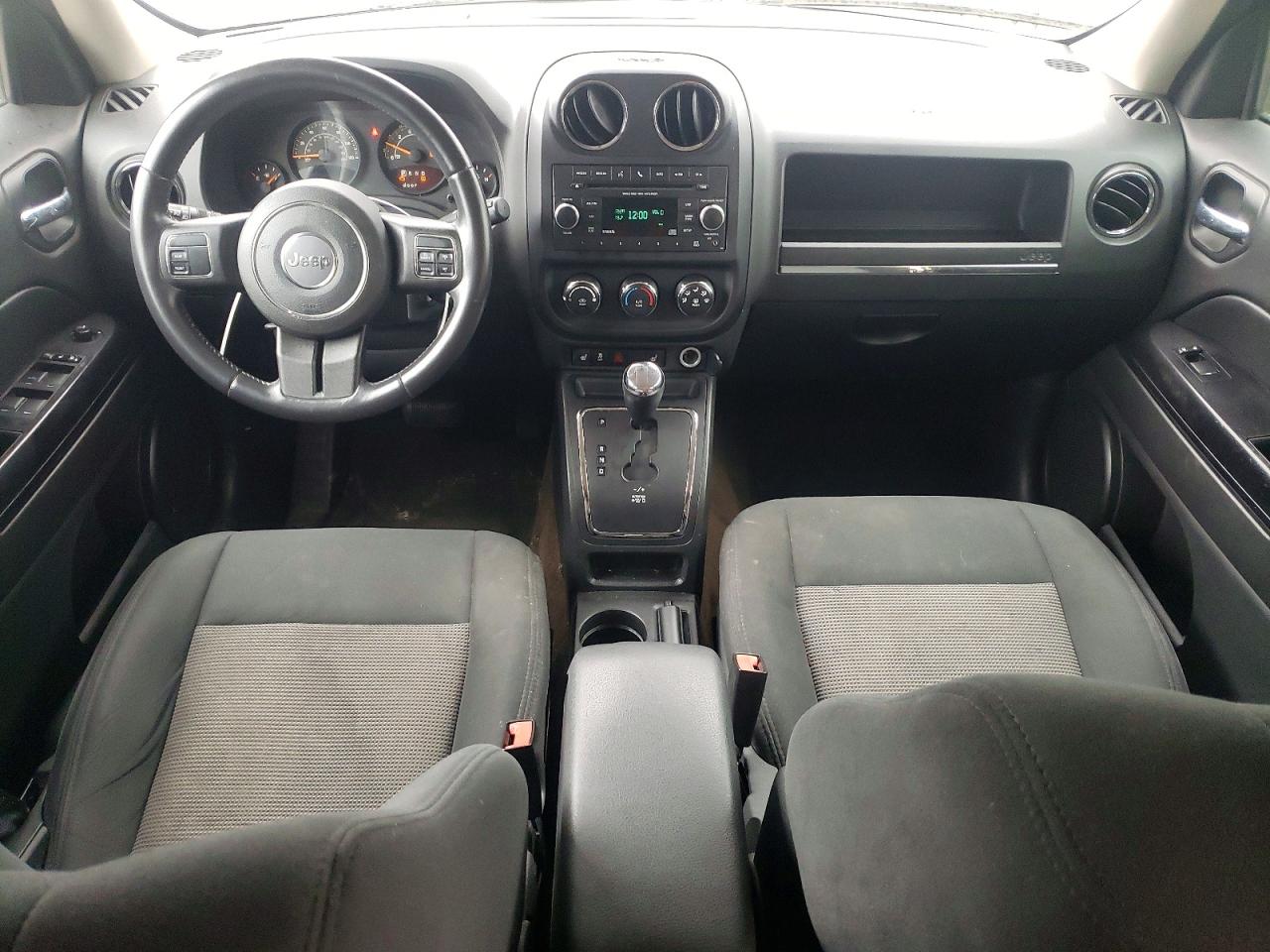 2014 Jeep Patriot Latitude Gray vin: 1C4NJRFB8ED908454
