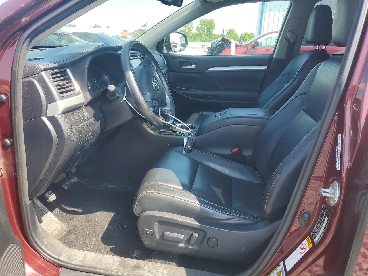 2015 Toyota Highlander Xle Maroon vin: 5TDJKRFH5FS172658