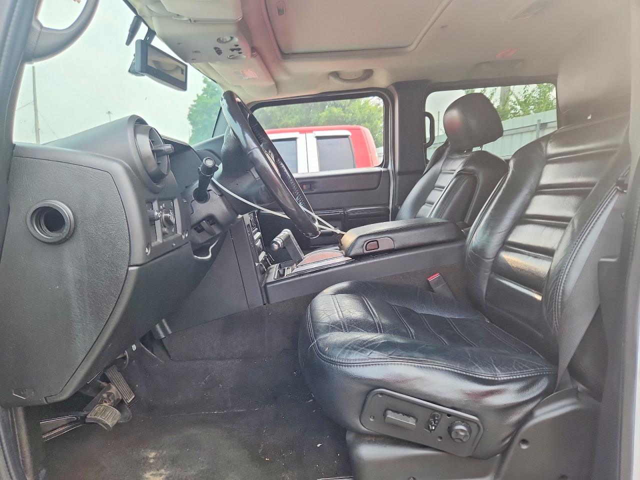 2007 Hummer H2 White vin: 5GRGN23U37H108939