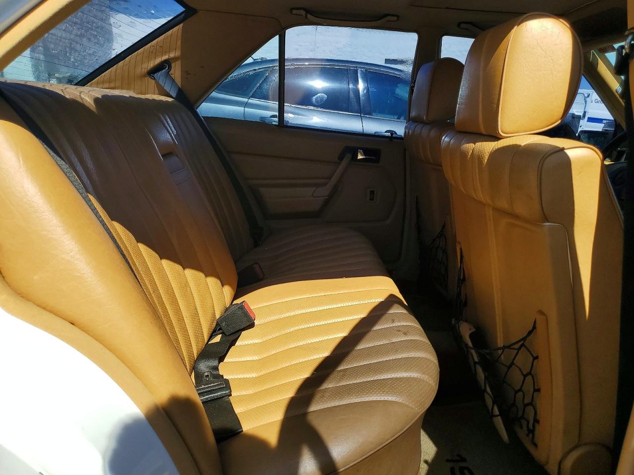 1988 Mercedes-benz 190 D 2.5 White vin: WDBDB26D4JF455030