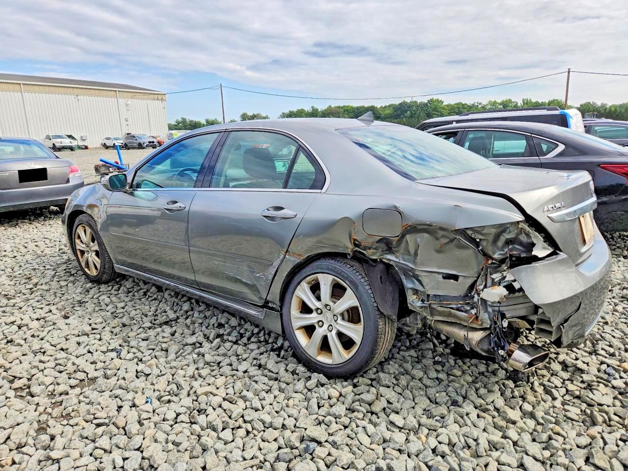 2010 Acura Rl Silver vin: JH4KB2F67AC001722
