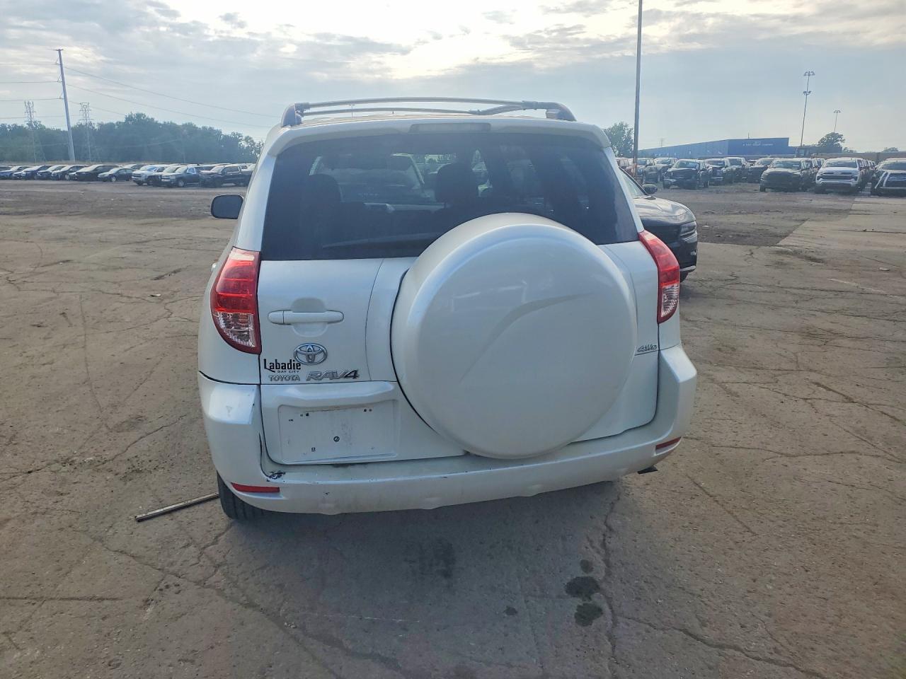 2008 Toyota Rav4 Limited Белый vin: JTMBD31V385201737