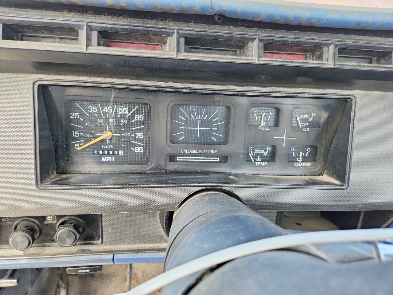 1986 Ford F150 Two Tone vin: 1FTCF15N3GPA03725