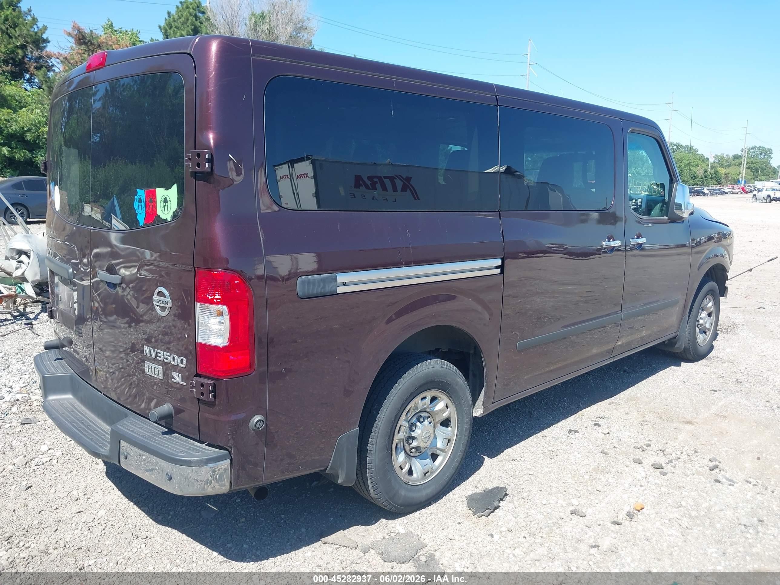 2013 Nissan Nv Passenger Nv3500 Hd Sl V8 Burgundy vin: 5BZAF0AA0DN201870