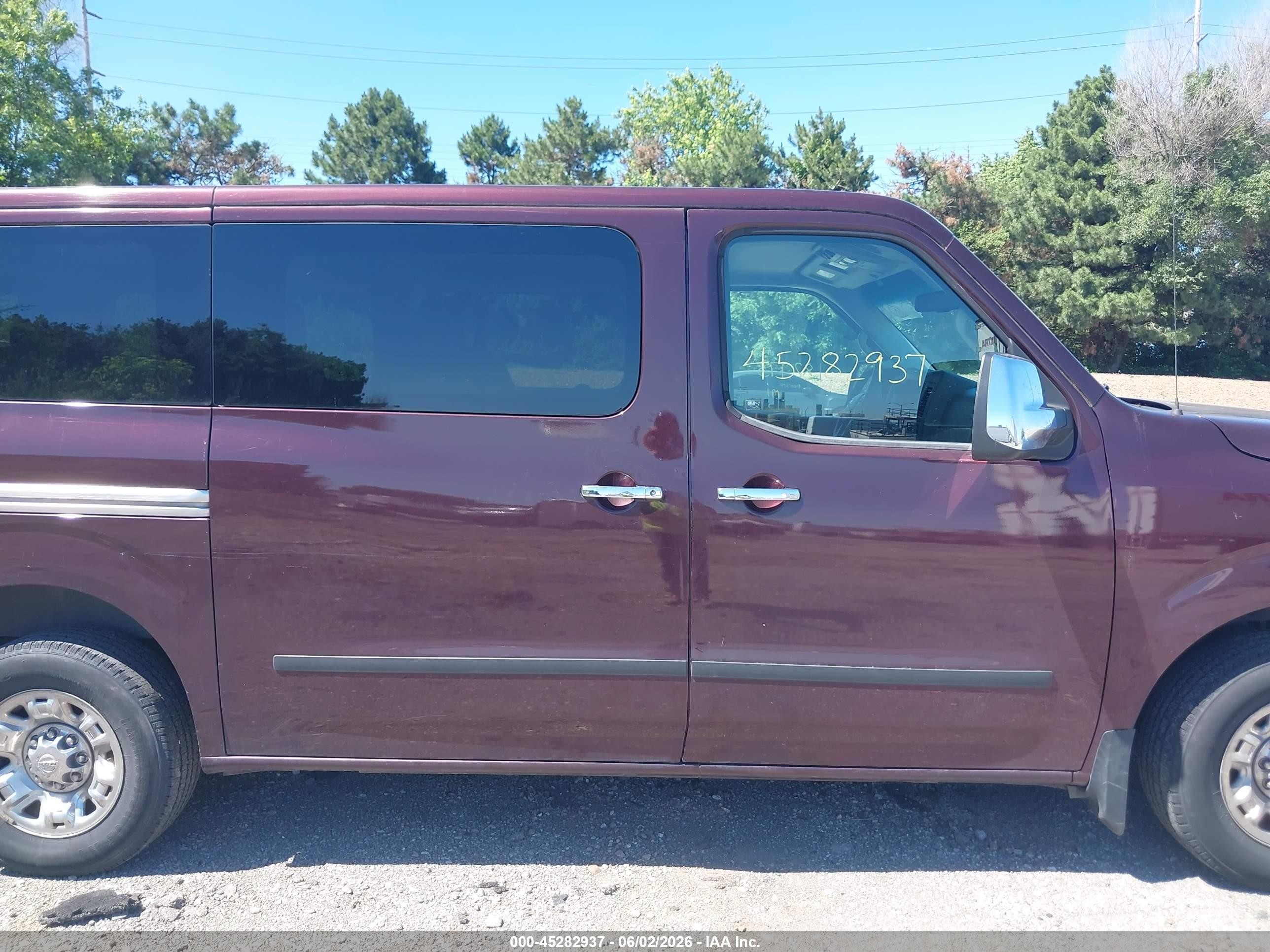 2013 Nissan Nv Passenger Nv3500 Hd Sl V8 Burgundy vin: 5BZAF0AA0DN201870