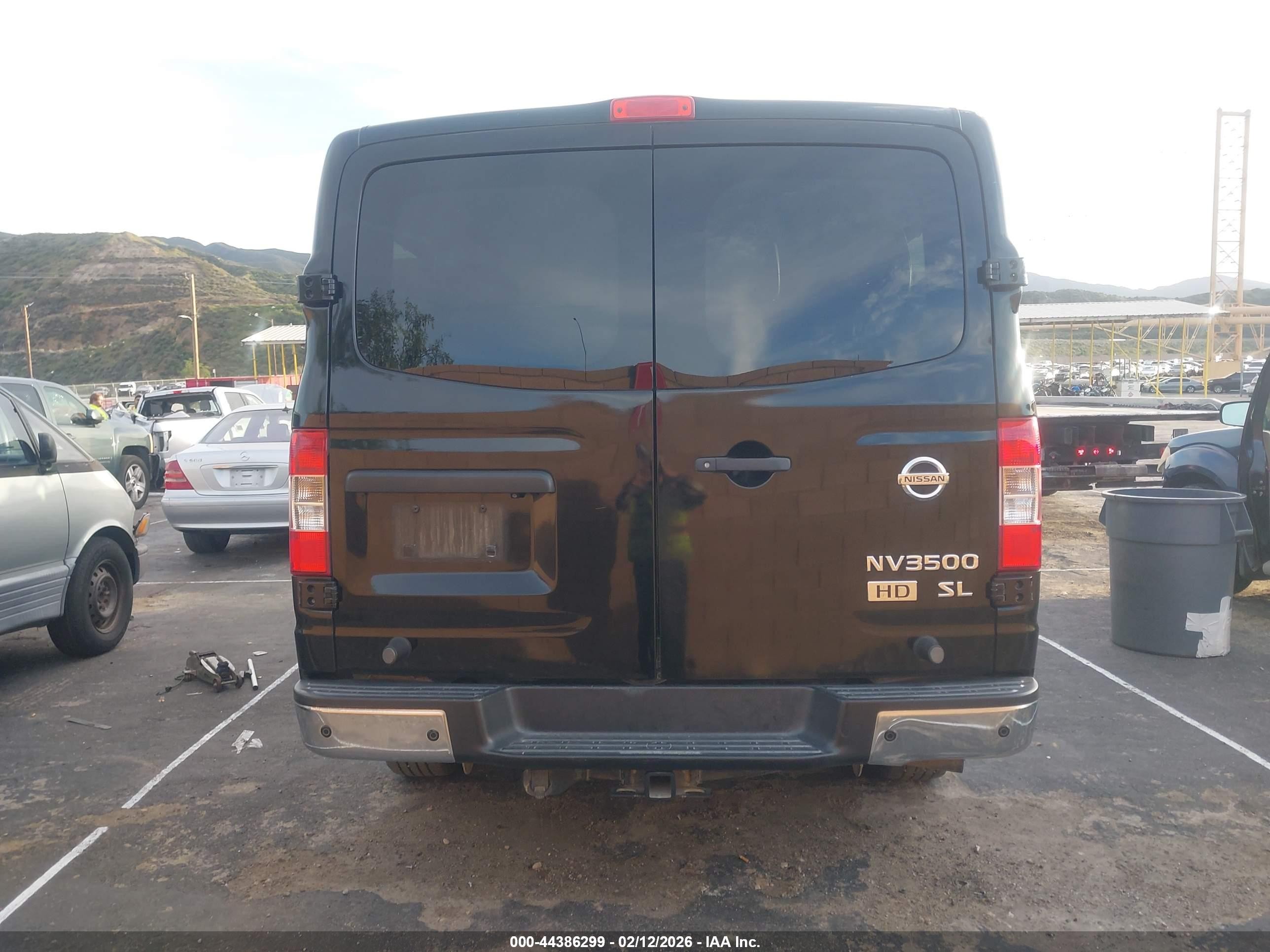 2015 Nissan Nv Passenger Nv3500 Hd Sl V8 Black vin: 5BZAF0AA1FN850600