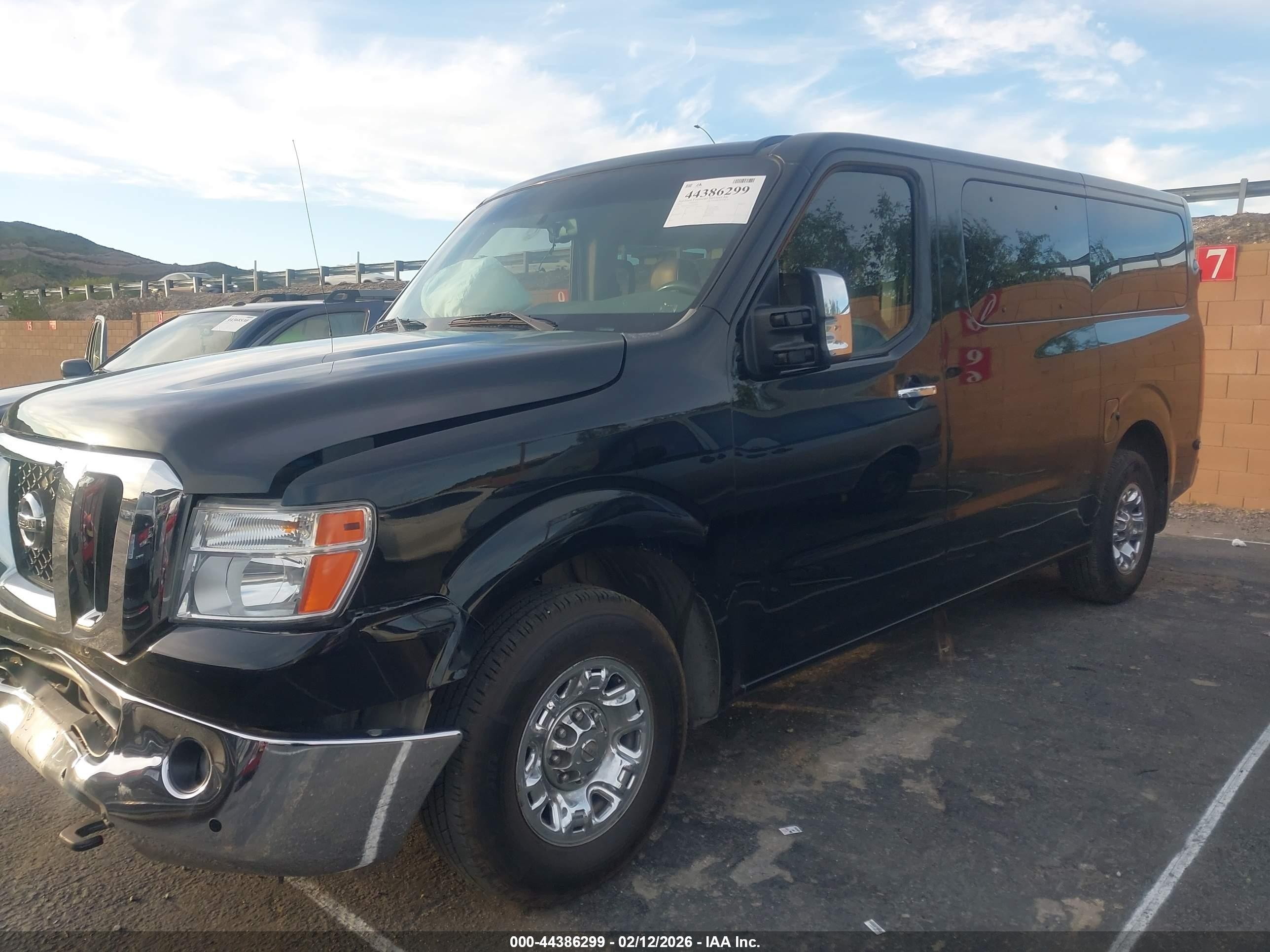 2015 Nissan Nv Passenger Nv3500 Hd Sl V8 Black vin: 5BZAF0AA1FN850600