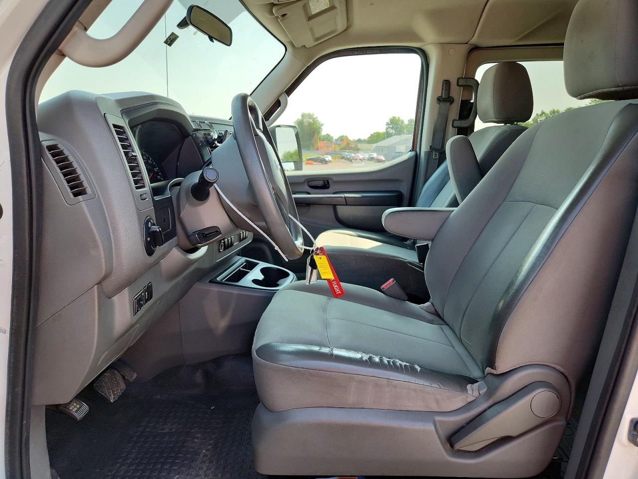 2012 Nissan Nv 3500 Hd S White vin: 5BZAF0AA2CN200699