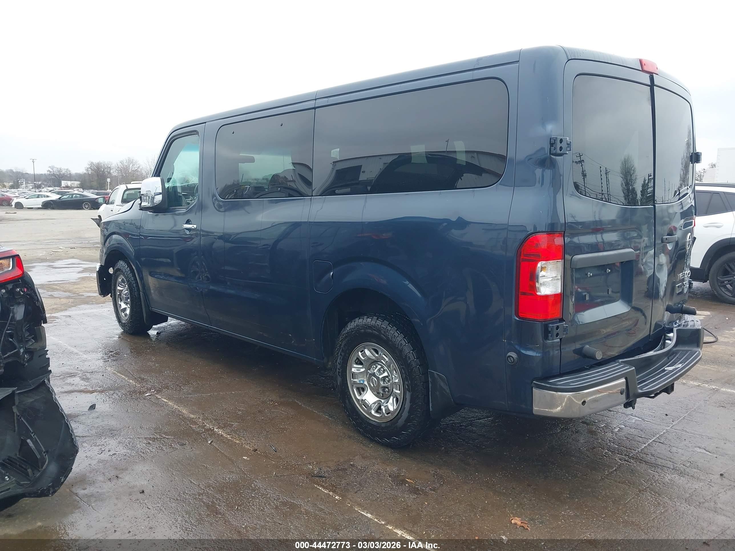 2015 Nissan Nv Passenger Nv3500 Hd Sl V8 Blue vin: 5BZAF0AA6FN850463